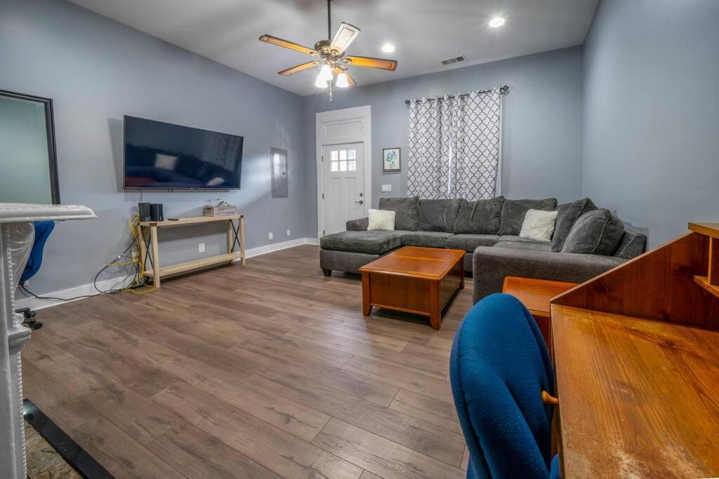 Cardinal House- Access To The Heart Of * Louisville